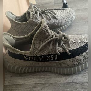 Yeezy Boost 350 V2. Brand new with tags never been worn.